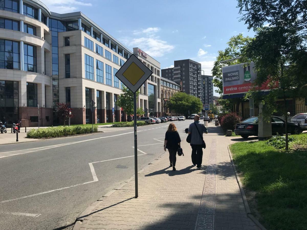 Nina Na Bielanskiej Varsavia Esterno foto